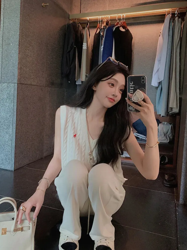 Dermearne 2024 Embroidery V-neck Knitted Vest Women Vintage Solid Pullover Cable Sweater New Korean Retro Spring Autumn Loose Tank Tops