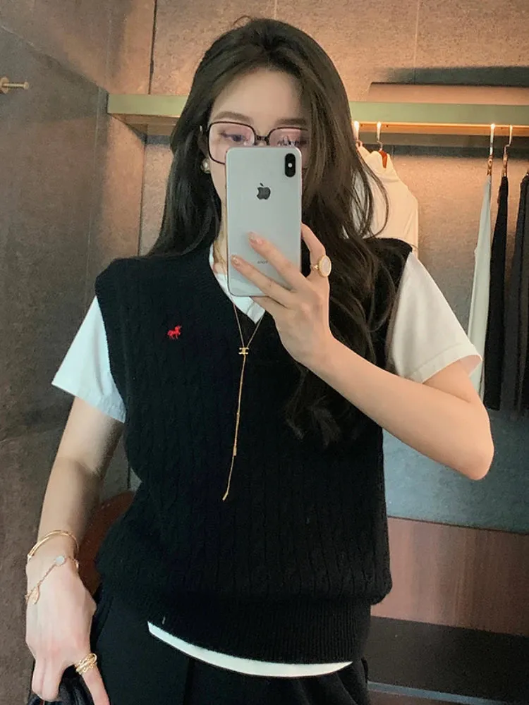 Dermearne 2024 Embroidery V-neck Knitted Vest Women Vintage Solid Pullover Cable Sweater New Korean Retro Spring Autumn Loose Tank Tops