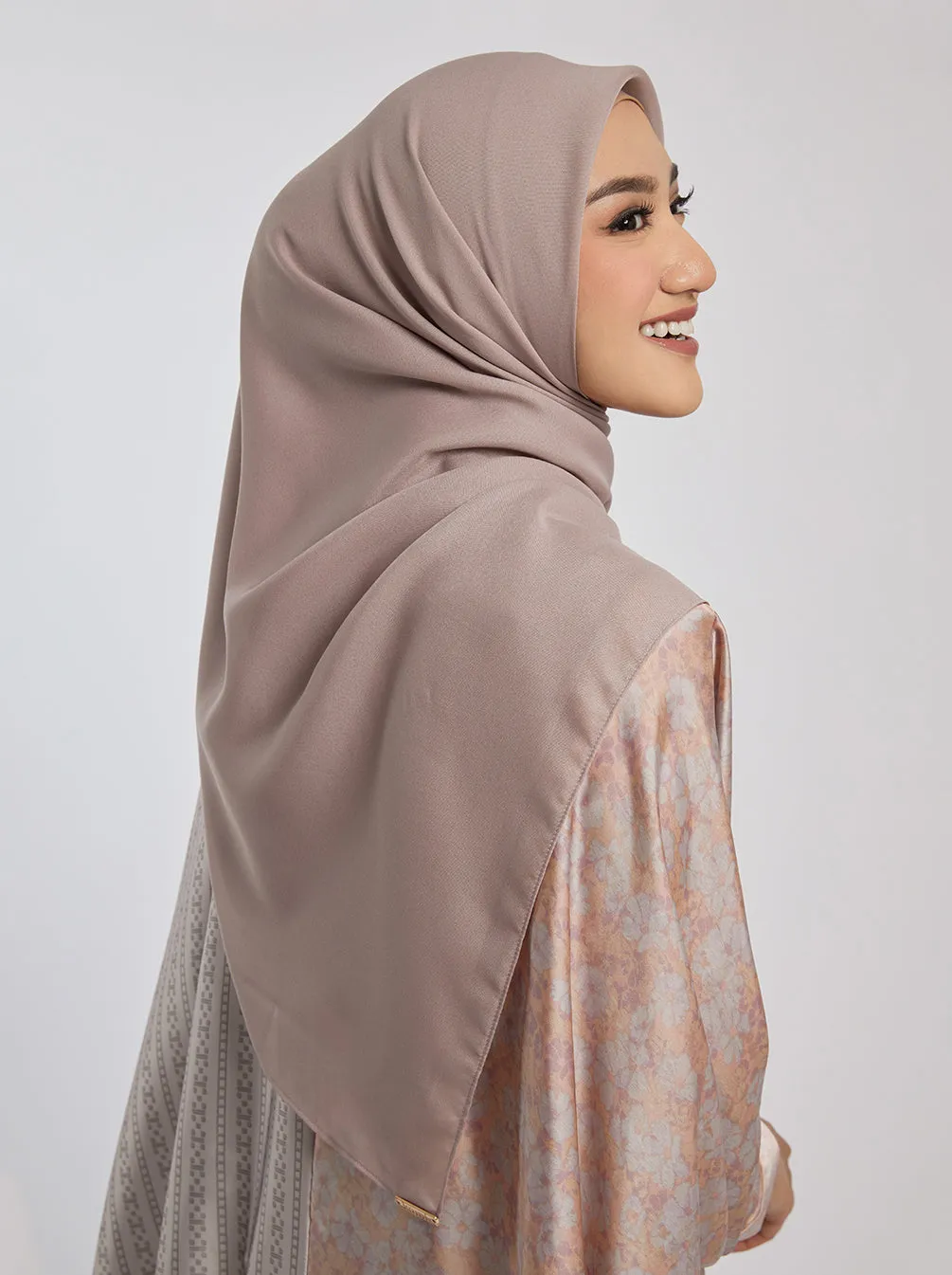 LIGHT VOILE SCARF PLAIN HAZELNUT