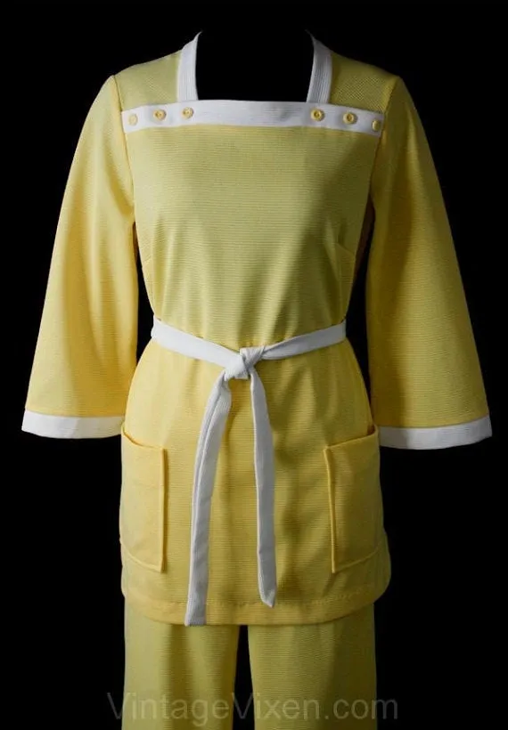 Size 10 Kitsch 60s Yellow Leisure Suit - Polyester Knit Ladies Shirt Pant - 1960s Two-Piece Theme Party Outfit - Bust 36.5 NOS Deadstock