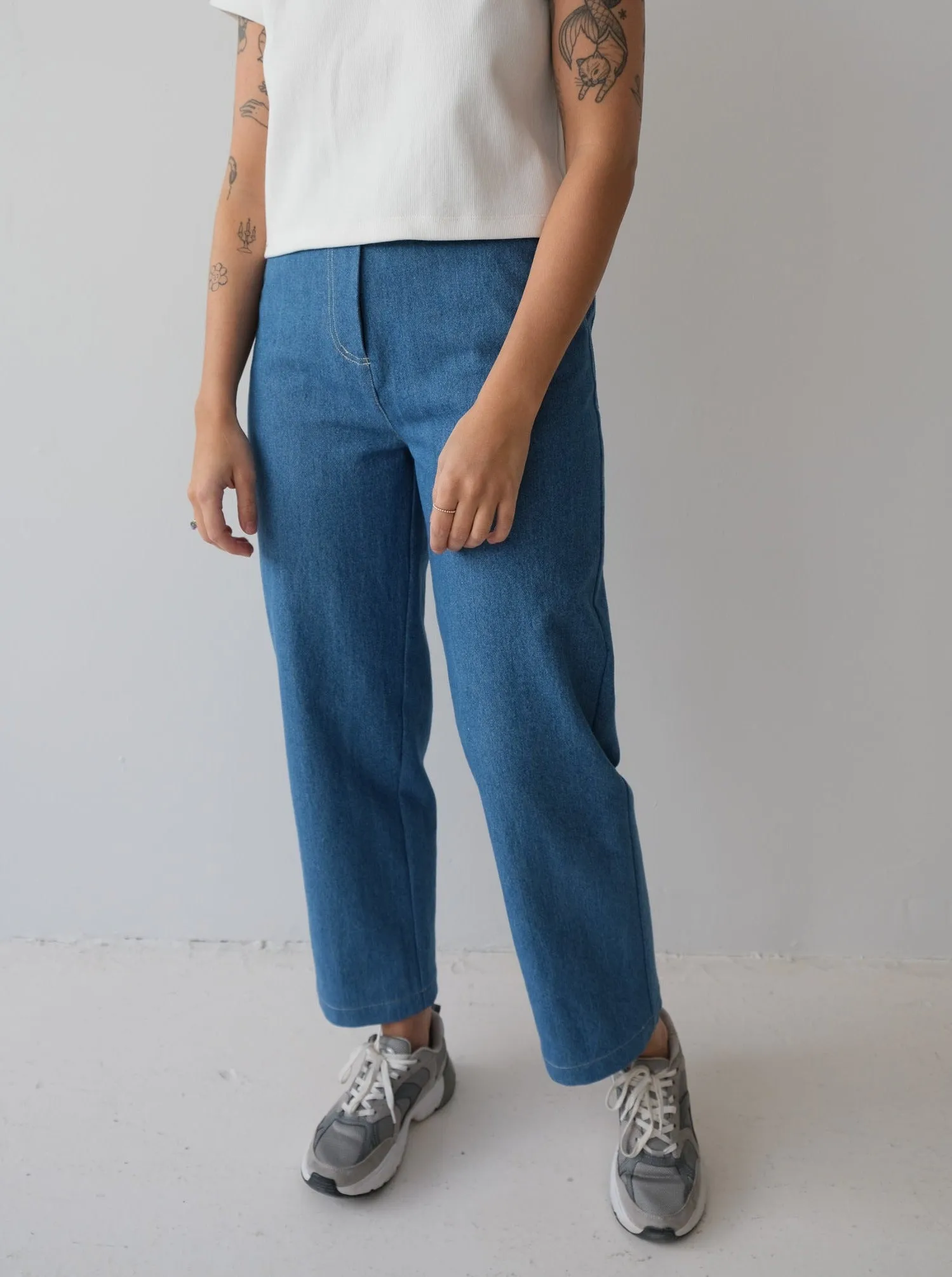WILENSKY denim pant- 30 with button hole defect